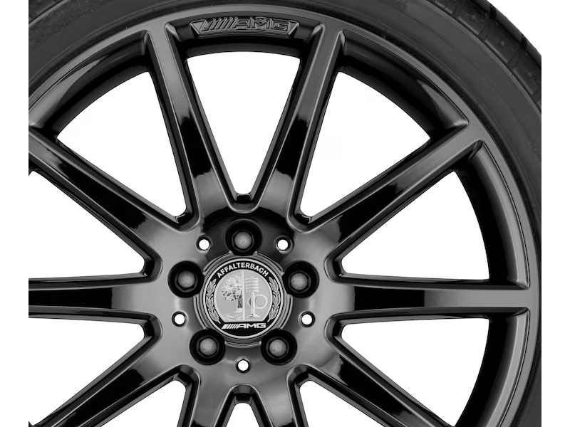 Coprimozzo AMG, con stemma AMG